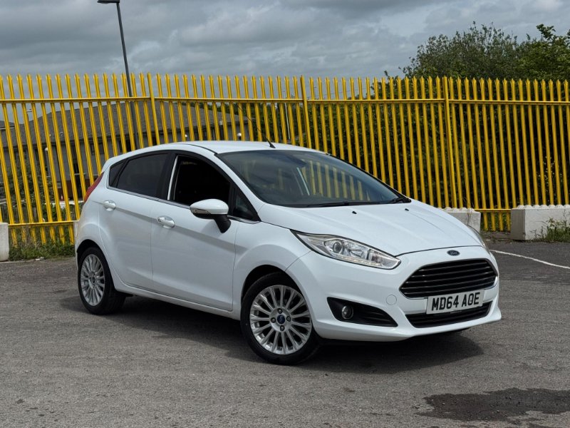2015 FORD POPULAR HATCHBACK IS EQUIPPED WITH A 1.0 LITRE PETROL ENGINE AND FEATURES ELECTRONIC... photo